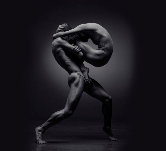 Ellegant Dancers in Motion - by Vadim Stein - be artist be art magazine