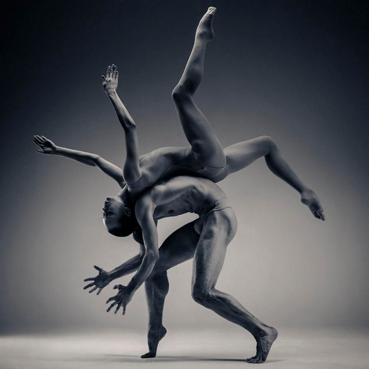 Ellegant Dancers in Motion - by Vadim Stein - be artist be art magazine